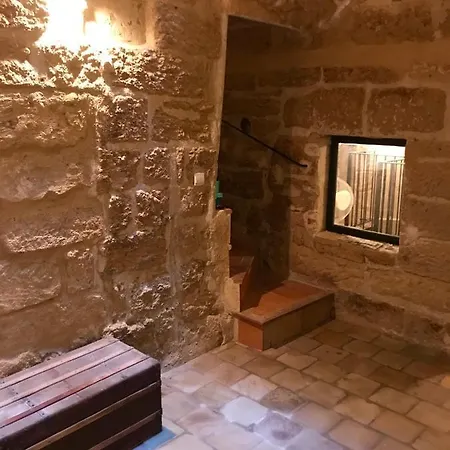 Maison De Roche - Centre Historique La Fenestrelle