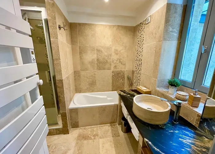 Maison De Roche - Centre Historique La Fenestrelle Apartamento Uzès