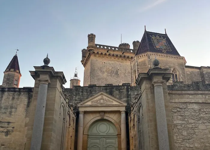 Maison De Roche - Centre Historique La Fenestrelle Apartamento Uzès